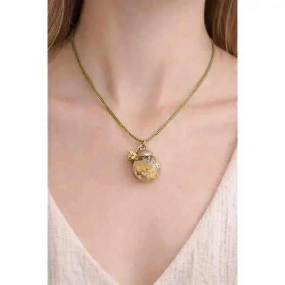 Handmade Chamomile Resin Necklace 18” Green Cord Floral Pendant - Picture 4 of 6